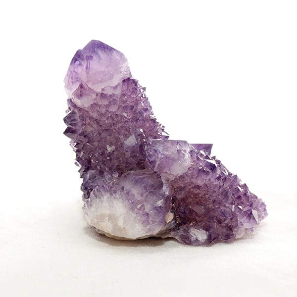 Amatista, imagen del mineral que forma parte de Gems of Life Fuerza vital